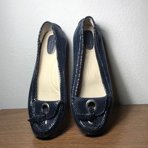 Sperry Waypoint Midnight Blue Snake Skin Print Flat Loafer Shoes Sz 8 1/2